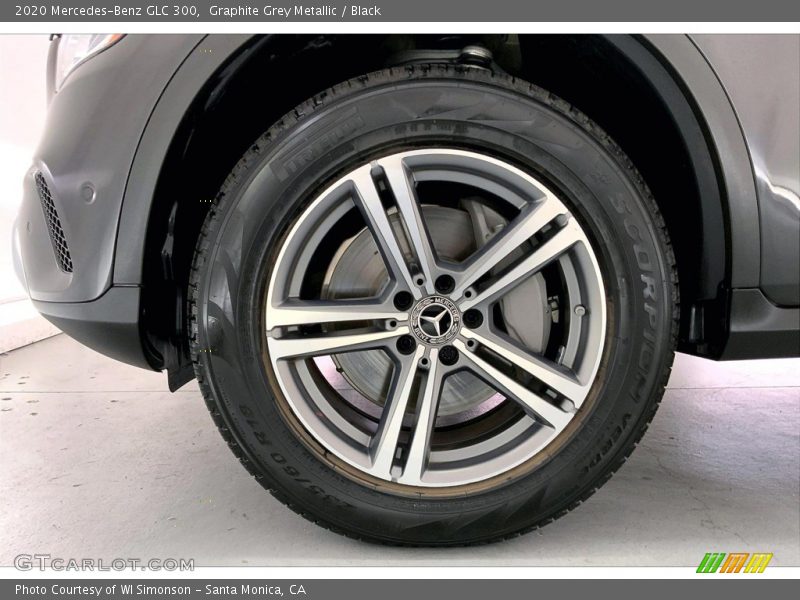 Graphite Grey Metallic / Black 2020 Mercedes-Benz GLC 300