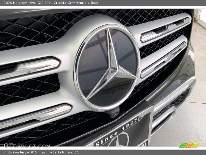 Graphite Grey Metallic / Black 2020 Mercedes-Benz GLC 300