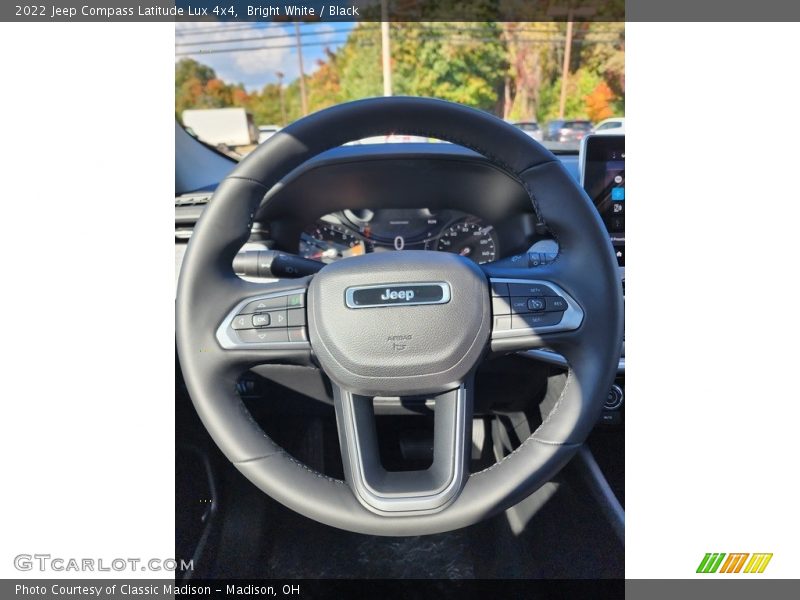 Bright White / Black 2022 Jeep Compass Latitude Lux 4x4