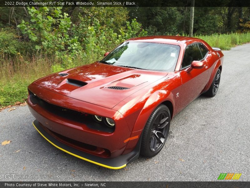 Sinamon Stick / Black 2022 Dodge Challenger R/T Scat Pack Widebody