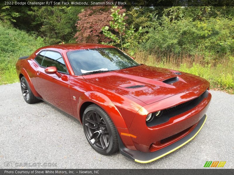 Front 3/4 View of 2022 Challenger R/T Scat Pack Widebody