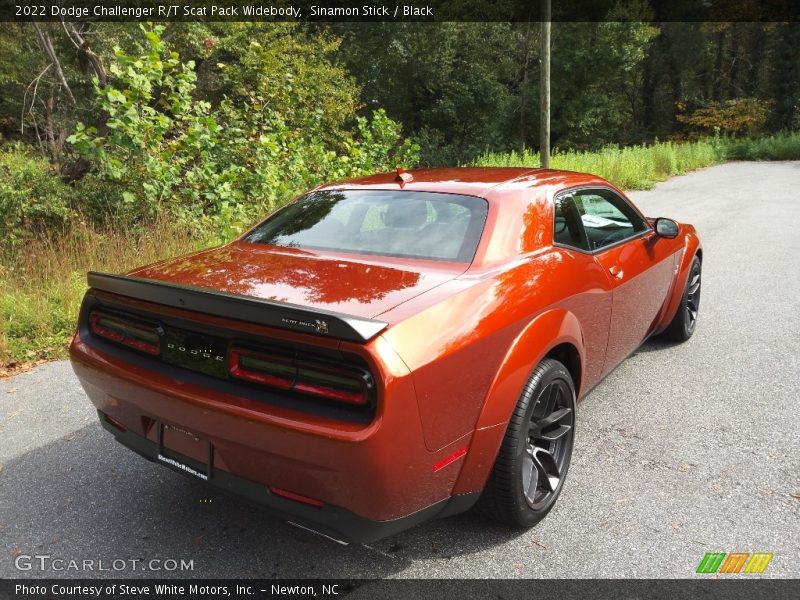 Sinamon Stick / Black 2022 Dodge Challenger R/T Scat Pack Widebody