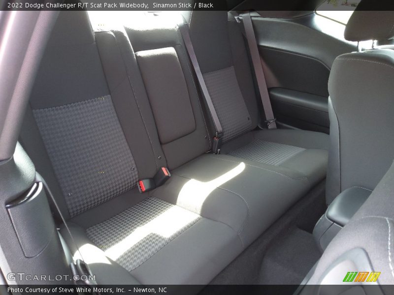 Sinamon Stick / Black 2022 Dodge Challenger R/T Scat Pack Widebody