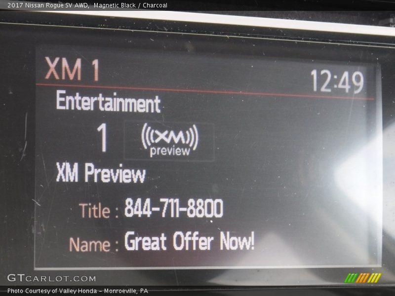 Magnetic Black / Charcoal 2017 Nissan Rogue SV AWD