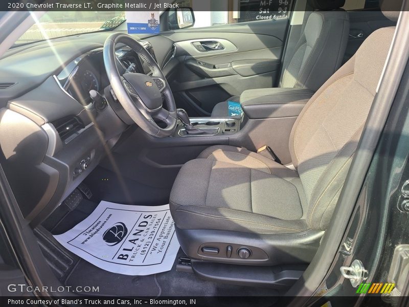 Graphite Metallic / Jet Black 2020 Chevrolet Traverse LT