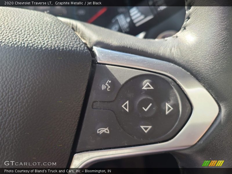 Graphite Metallic / Jet Black 2020 Chevrolet Traverse LT