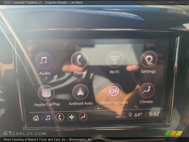 Graphite Metallic / Jet Black 2020 Chevrolet Traverse LT