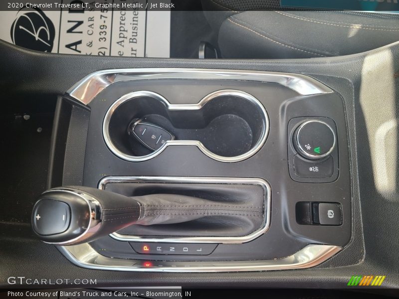 Graphite Metallic / Jet Black 2020 Chevrolet Traverse LT