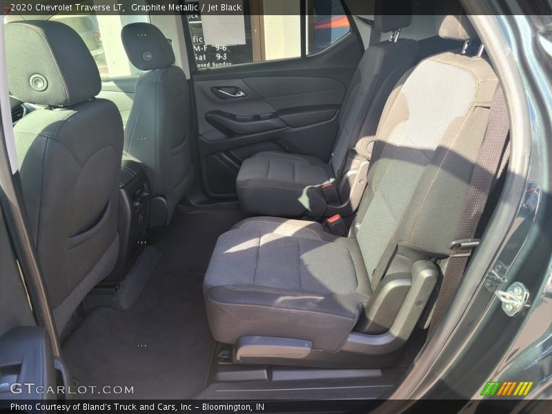 Graphite Metallic / Jet Black 2020 Chevrolet Traverse LT