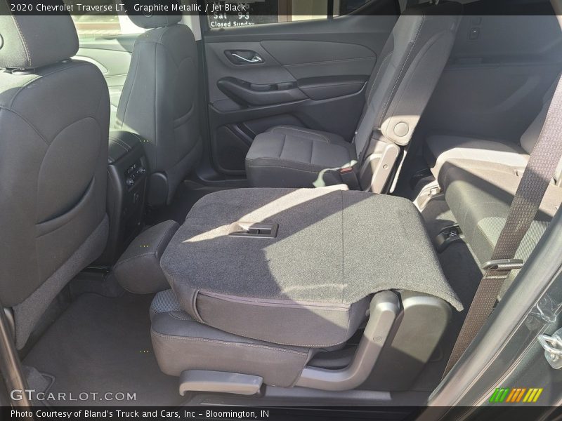 Graphite Metallic / Jet Black 2020 Chevrolet Traverse LT