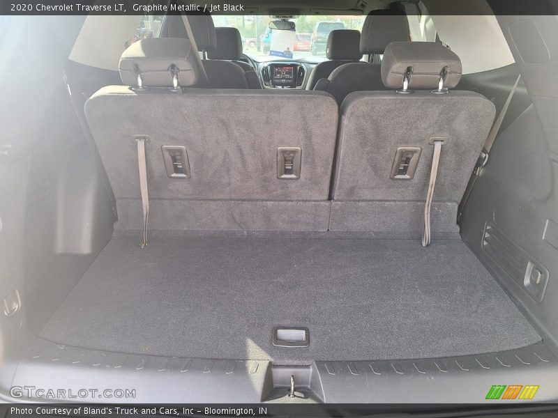 Graphite Metallic / Jet Black 2020 Chevrolet Traverse LT