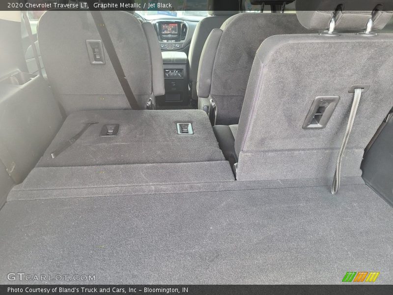 Graphite Metallic / Jet Black 2020 Chevrolet Traverse LT