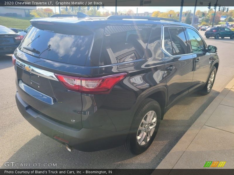 Graphite Metallic / Jet Black 2020 Chevrolet Traverse LT