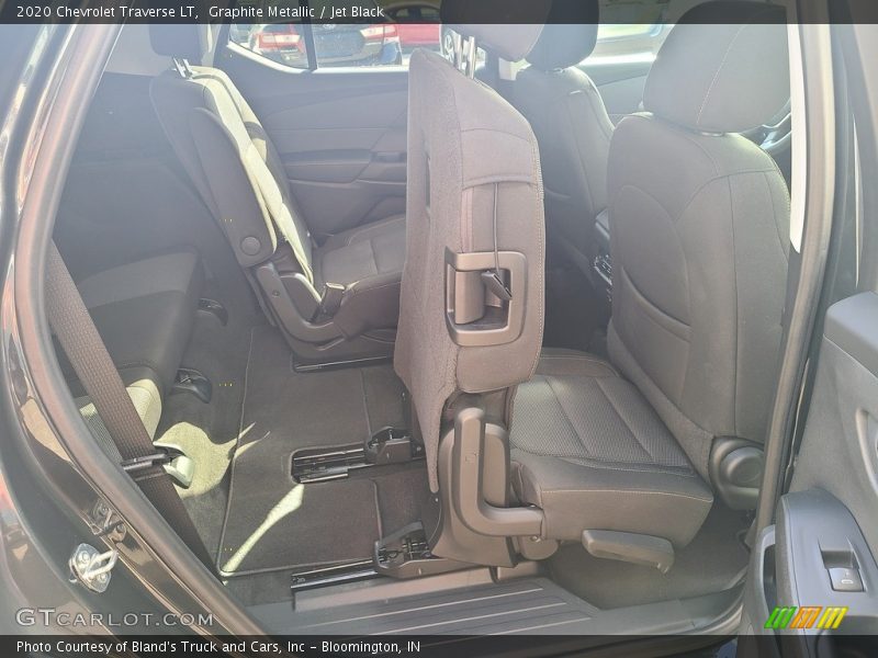Graphite Metallic / Jet Black 2020 Chevrolet Traverse LT