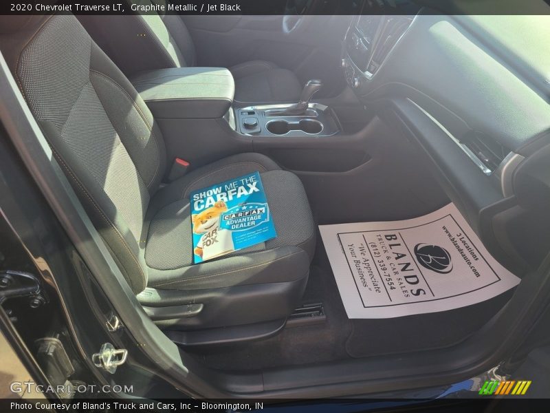 Graphite Metallic / Jet Black 2020 Chevrolet Traverse LT