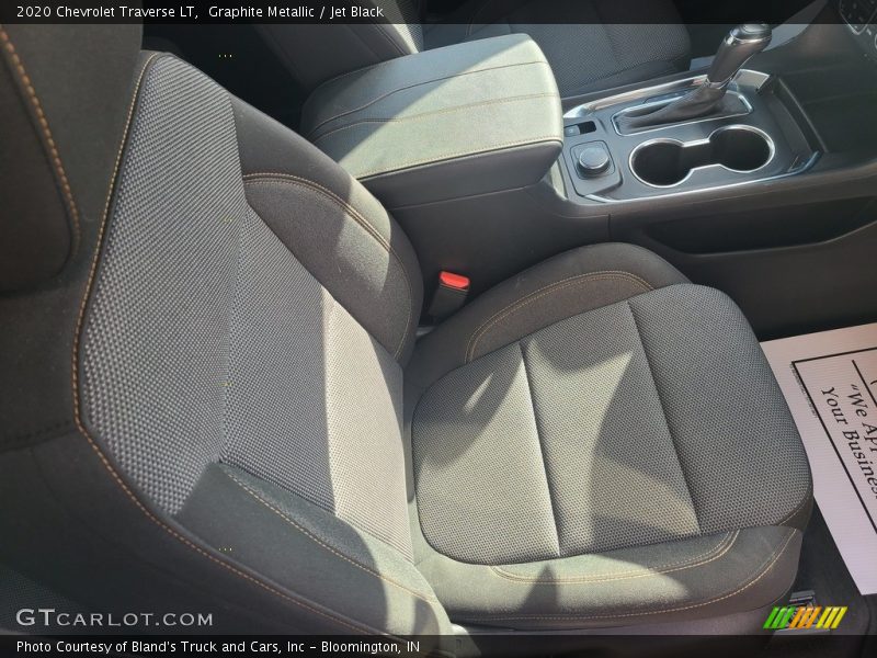 Graphite Metallic / Jet Black 2020 Chevrolet Traverse LT