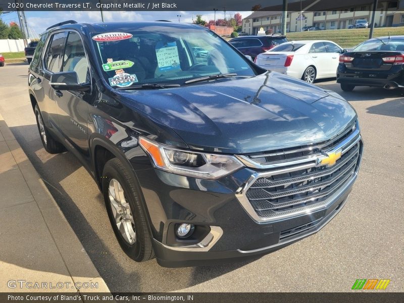 Graphite Metallic / Jet Black 2020 Chevrolet Traverse LT