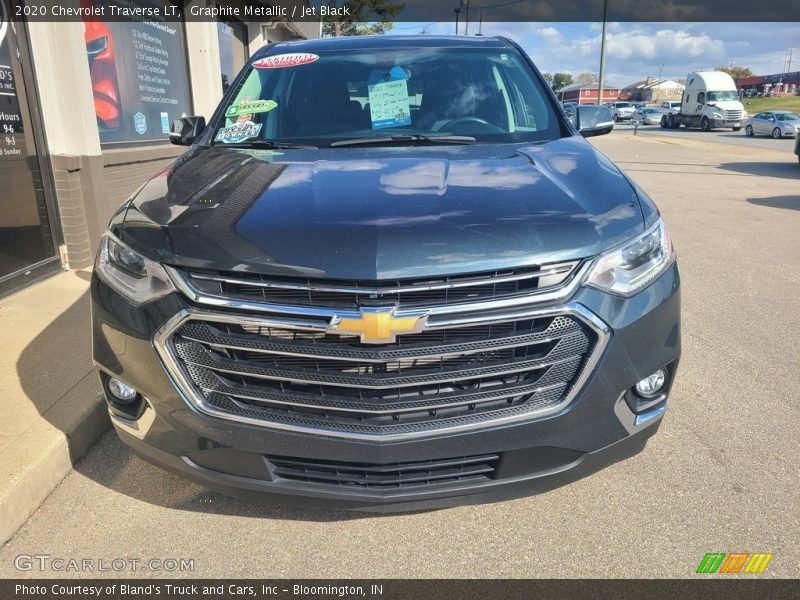 Graphite Metallic / Jet Black 2020 Chevrolet Traverse LT