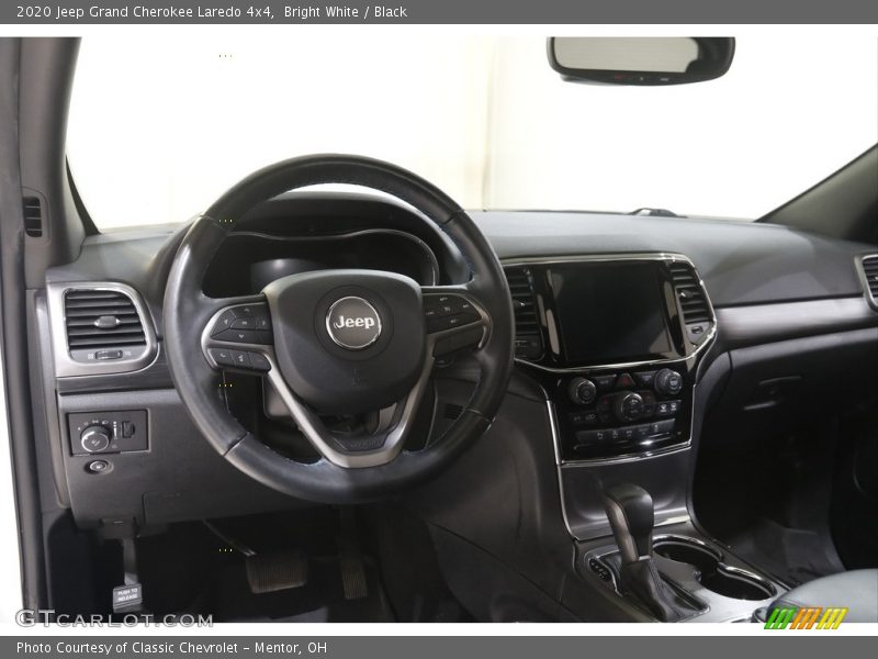 Bright White / Black 2020 Jeep Grand Cherokee Laredo 4x4