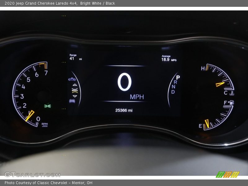 Bright White / Black 2020 Jeep Grand Cherokee Laredo 4x4