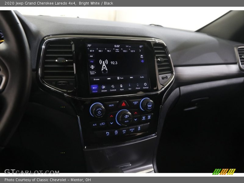 Bright White / Black 2020 Jeep Grand Cherokee Laredo 4x4