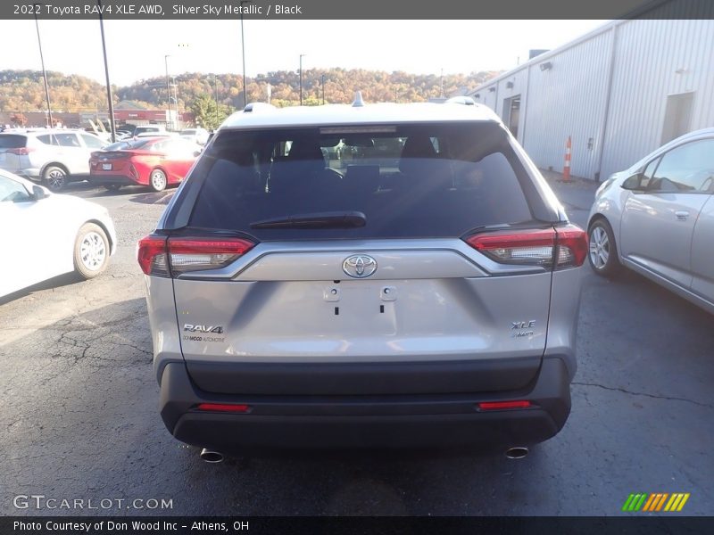 Silver Sky Metallic / Black 2022 Toyota RAV4 XLE AWD