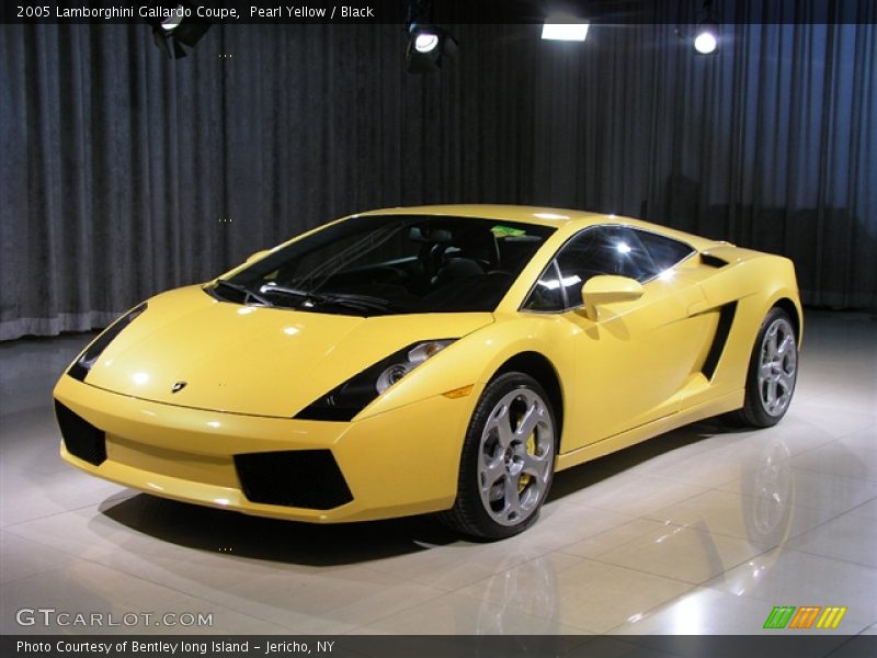 Pearl Yellow / Black 2005 Lamborghini Gallardo Coupe