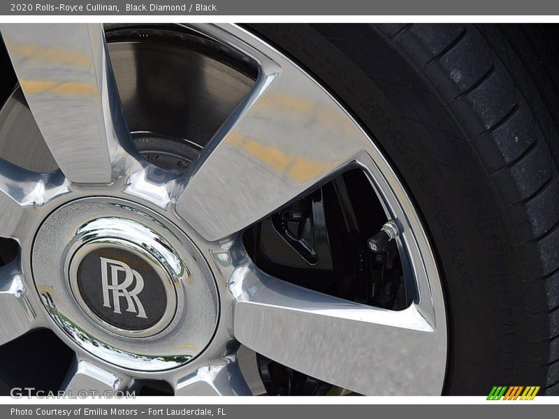 Black Diamond / Black 2020 Rolls-Royce Cullinan