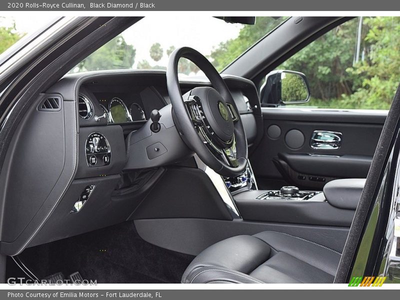 Black Diamond / Black 2020 Rolls-Royce Cullinan