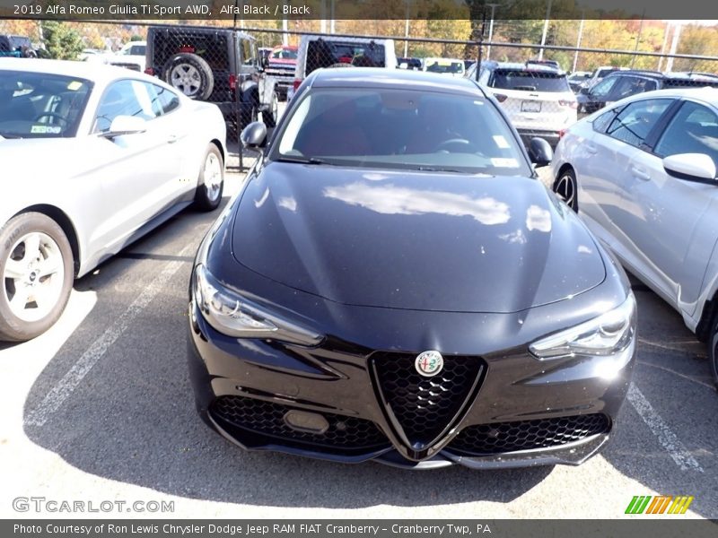 Alfa Black / Black 2019 Alfa Romeo Giulia Ti Sport AWD