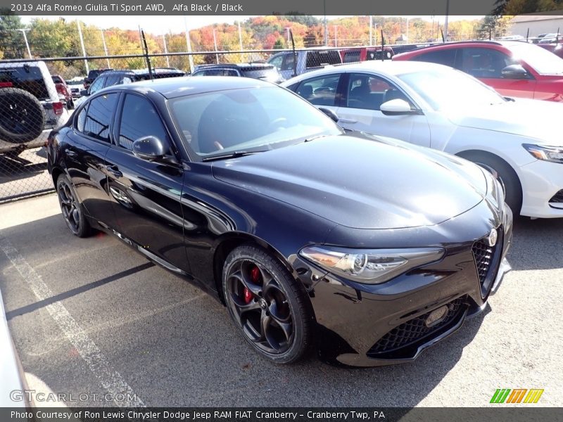 Alfa Black / Black 2019 Alfa Romeo Giulia Ti Sport AWD
