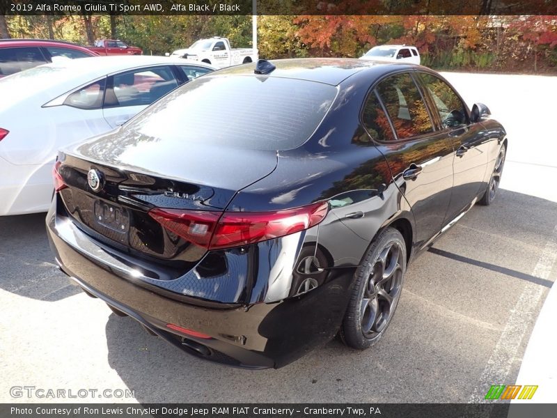 Alfa Black / Black 2019 Alfa Romeo Giulia Ti Sport AWD