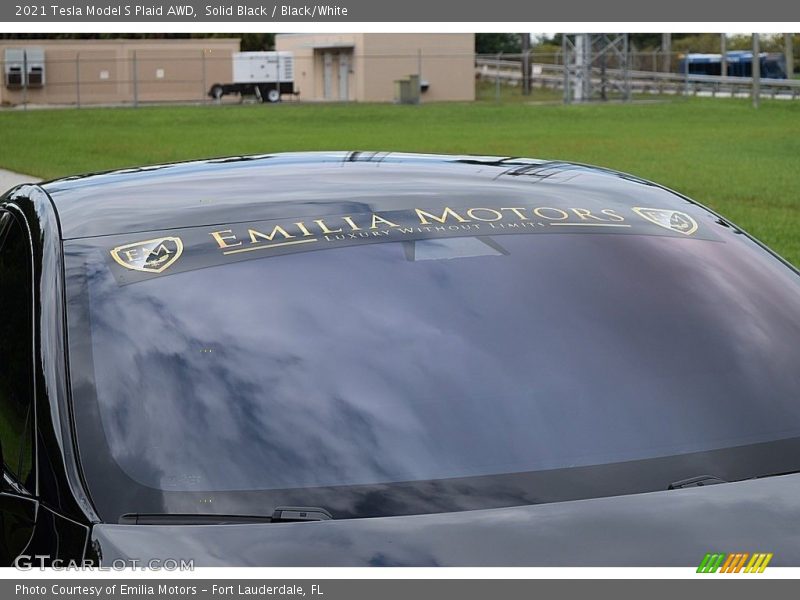 Solid Black / Black/White 2021 Tesla Model S Plaid AWD