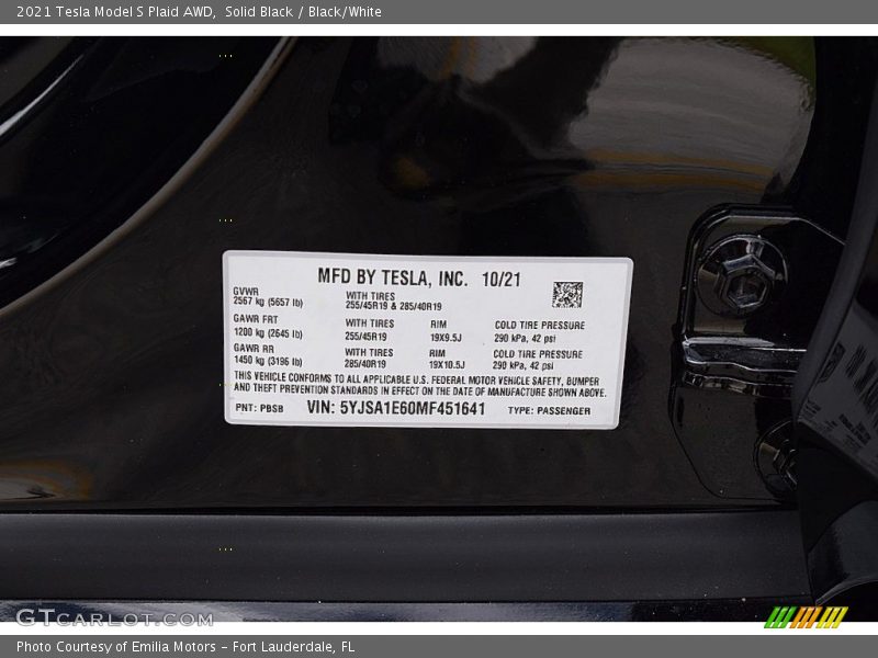 Info Tag of 2021 Model S Plaid AWD