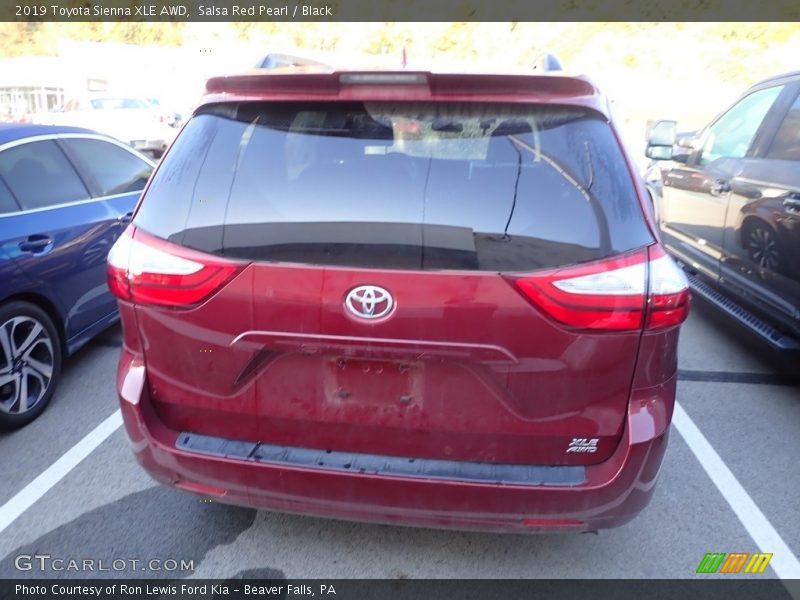 Salsa Red Pearl / Black 2019 Toyota Sienna XLE AWD
