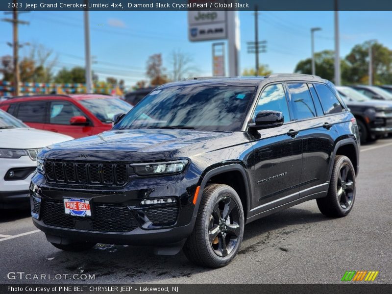 Diamond Black Crystal Pearl / Global Black 2023 Jeep Grand Cherokee Limited 4x4
