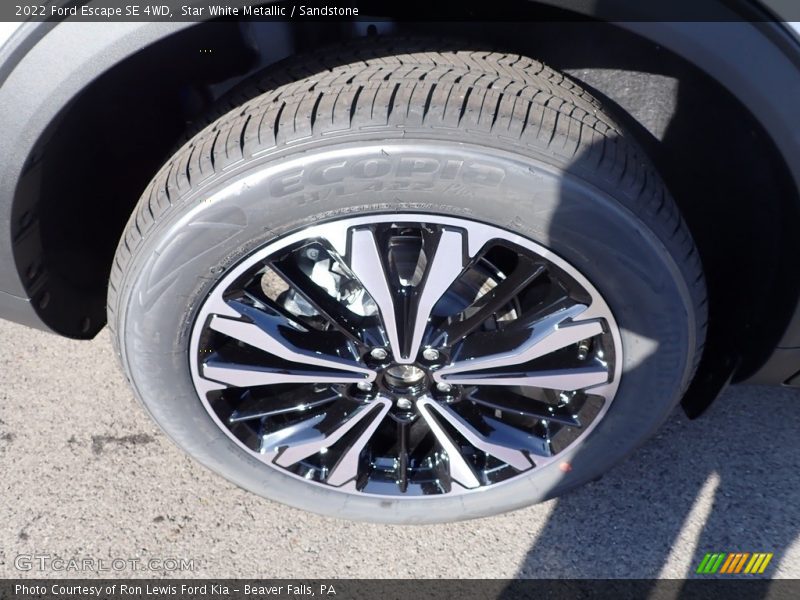 Star White Metallic / Sandstone 2022 Ford Escape SE 4WD