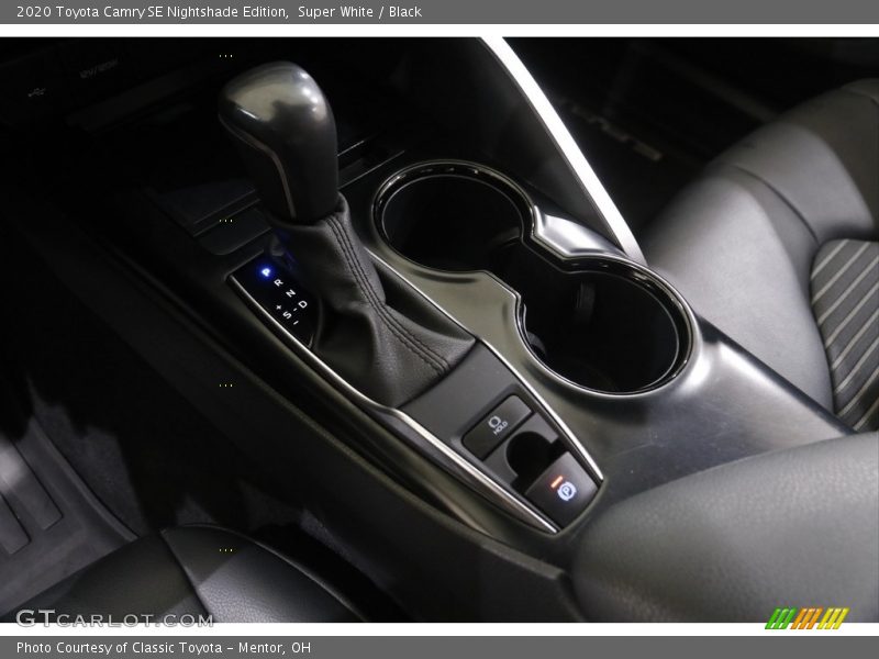 Super White / Black 2020 Toyota Camry SE Nightshade Edition
