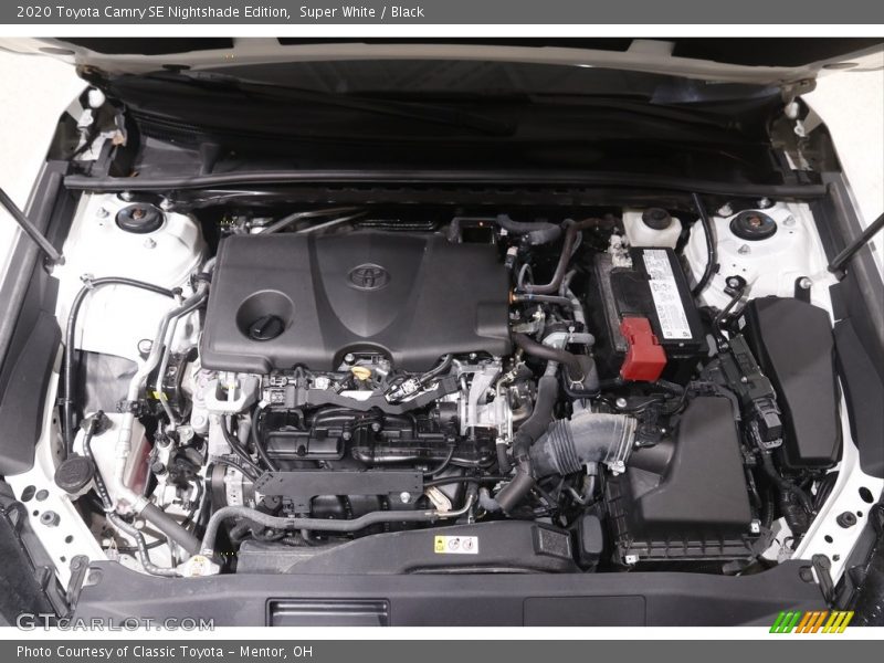 Super White / Black 2020 Toyota Camry SE Nightshade Edition