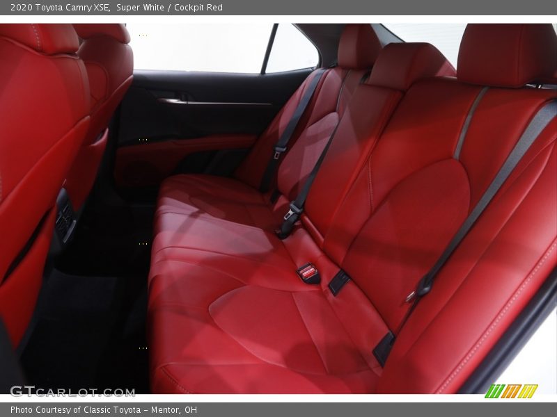 Super White / Cockpit Red 2020 Toyota Camry XSE