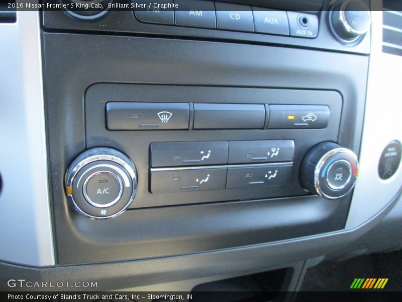 Controls of 2016 Frontier S King Cab
