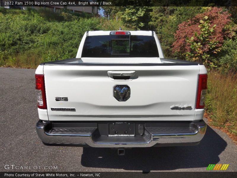Bright White / Black 2022 Ram 1500 Big Horn Crew Cab 4x4