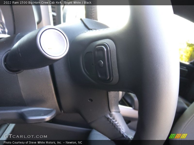 Bright White / Black 2022 Ram 1500 Big Horn Crew Cab 4x4
