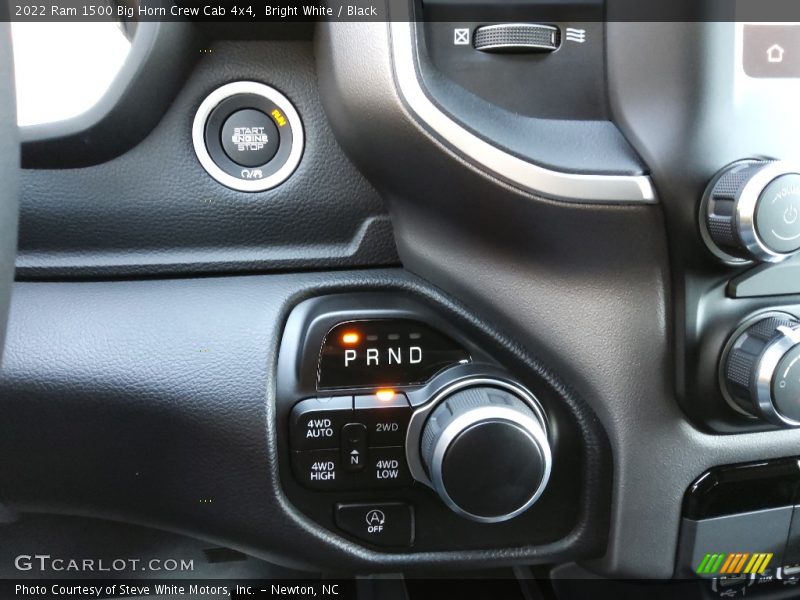 Bright White / Black 2022 Ram 1500 Big Horn Crew Cab 4x4