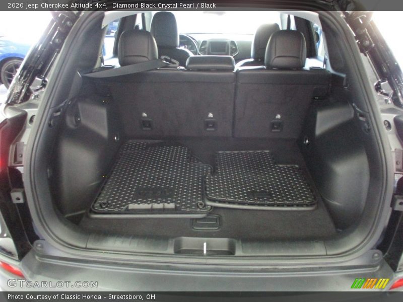 Diamond Black Crystal Pearl / Black 2020 Jeep Cherokee Altitude 4x4