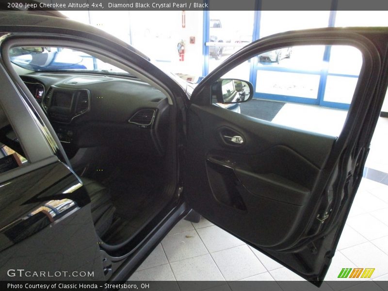 Diamond Black Crystal Pearl / Black 2020 Jeep Cherokee Altitude 4x4