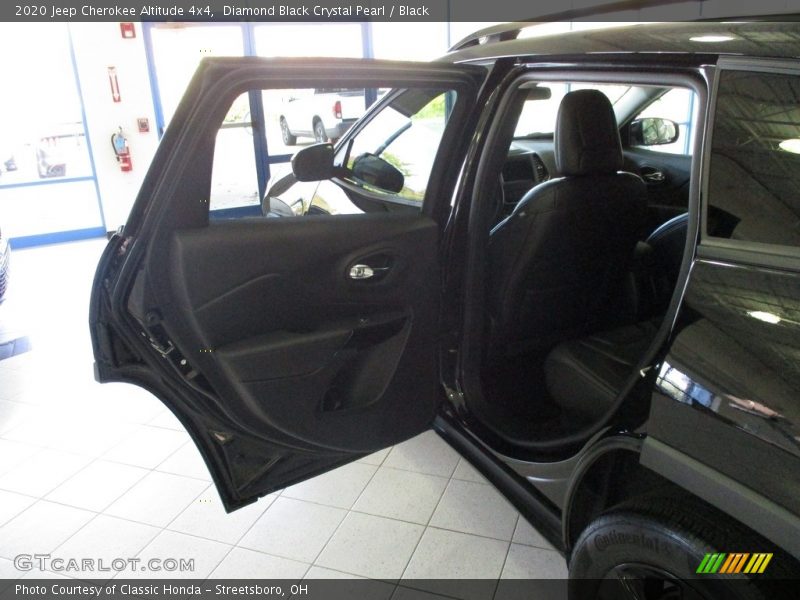 Diamond Black Crystal Pearl / Black 2020 Jeep Cherokee Altitude 4x4