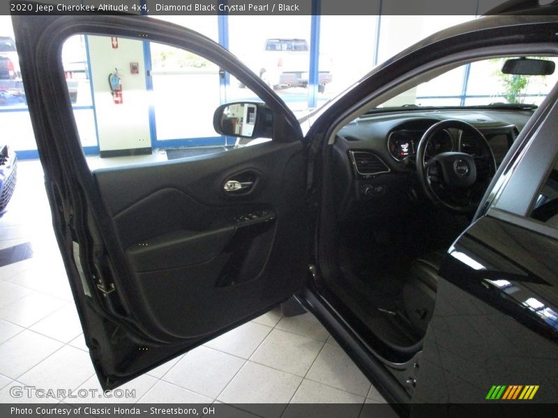Diamond Black Crystal Pearl / Black 2020 Jeep Cherokee Altitude 4x4