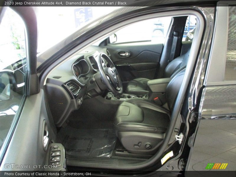 Diamond Black Crystal Pearl / Black 2020 Jeep Cherokee Altitude 4x4