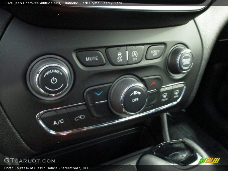 Diamond Black Crystal Pearl / Black 2020 Jeep Cherokee Altitude 4x4